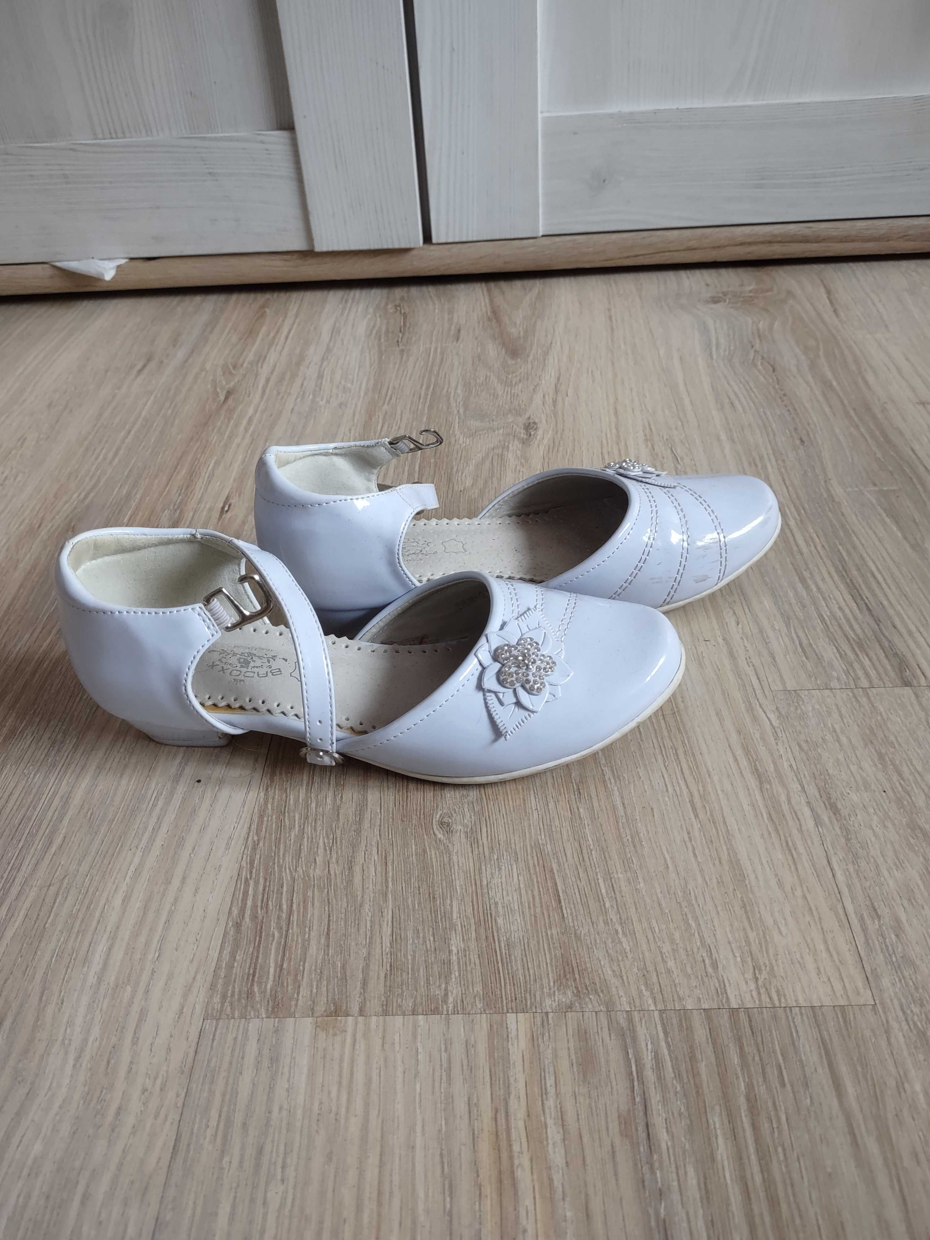 Buty komunijne białe