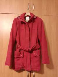 Bershka czerwony krótki płaszcz z paskiem kapturem r. 36