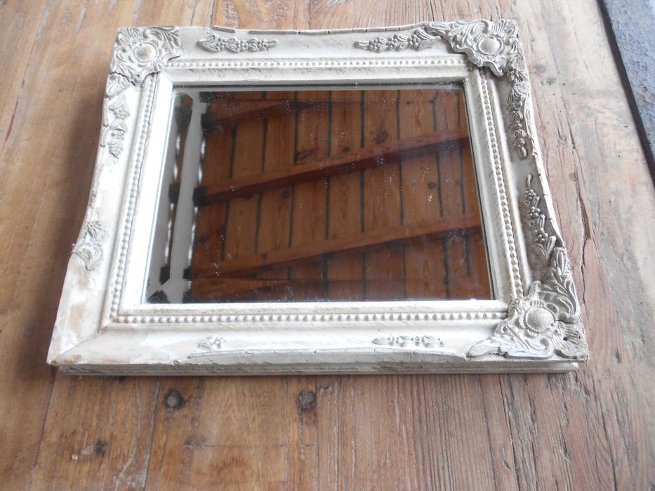 Dois espelhos antigos biselados 60x45 e 18x23cm