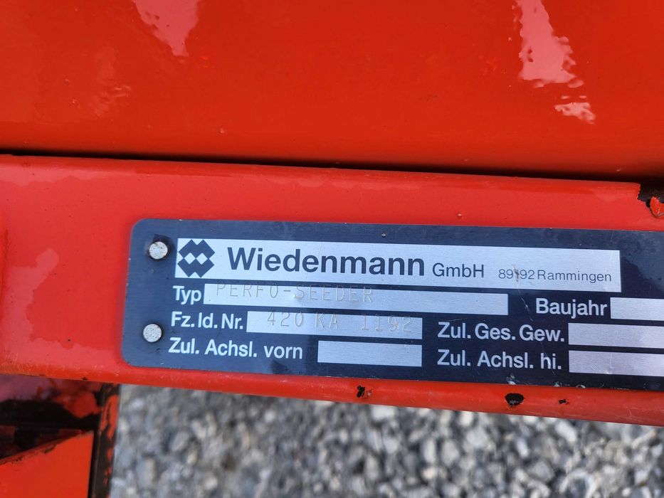Aerator rurkowy Wiedenmann Perfo-Seeder Profesjonalny 1 m Wertykulator