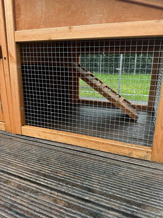 Drewniany kurnik / domek dla kur lub królików z wybiegem