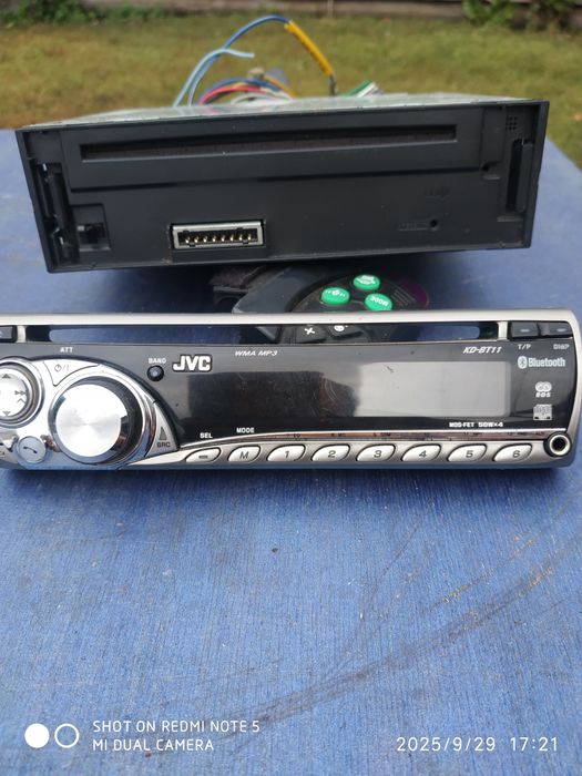 Продам магнітолу JVC