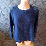 granatowy sweter w gwiazdki