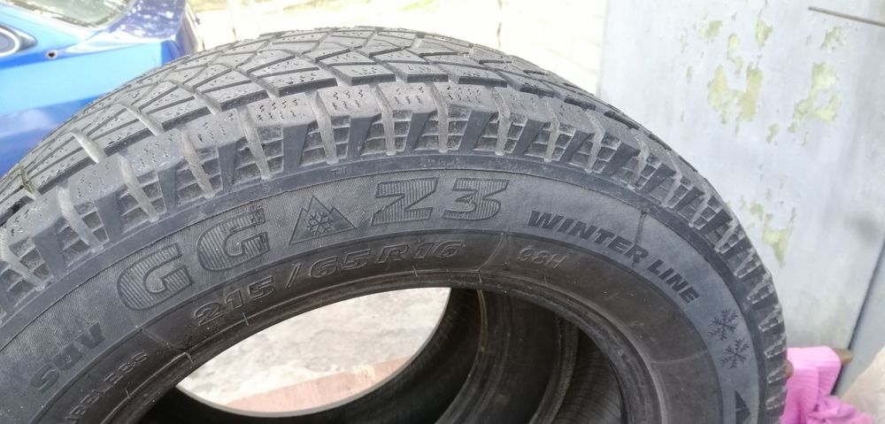 Резина зимняя 215 65 R 16 и 195 65 R 15