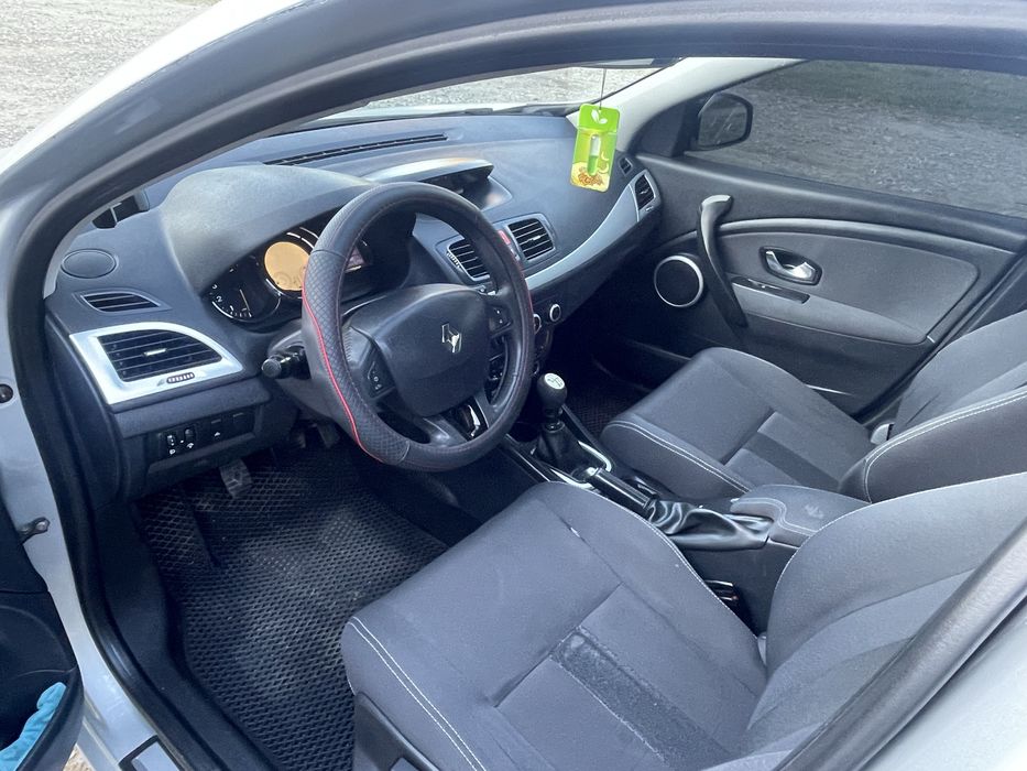 Megane 3 2010р 1.9dci