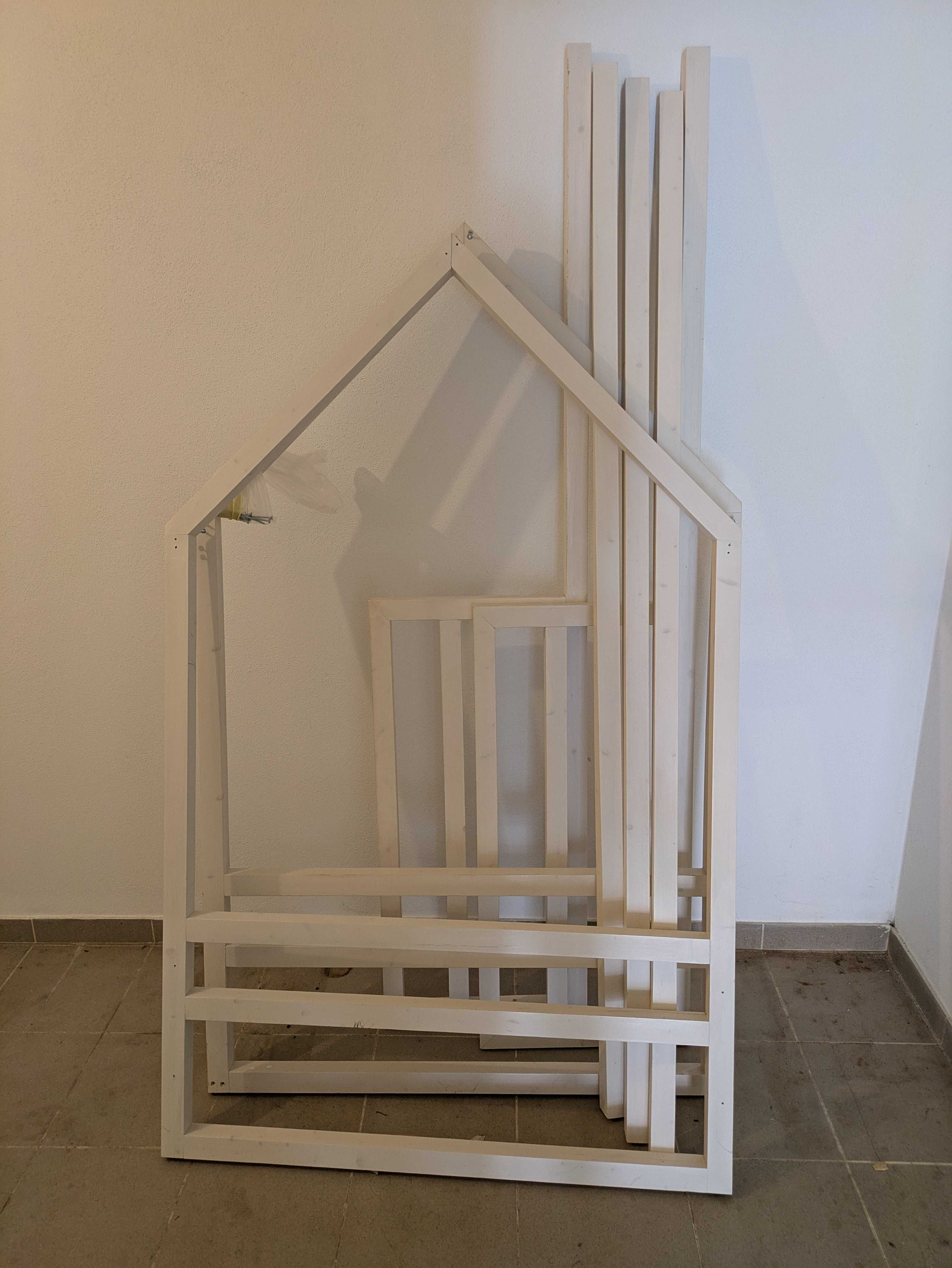 Cama de criança branca