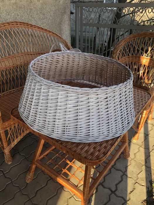 Корзина под елеку, кошик під ялинку