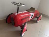 Carro andador vintage vermelho ItsImagical
