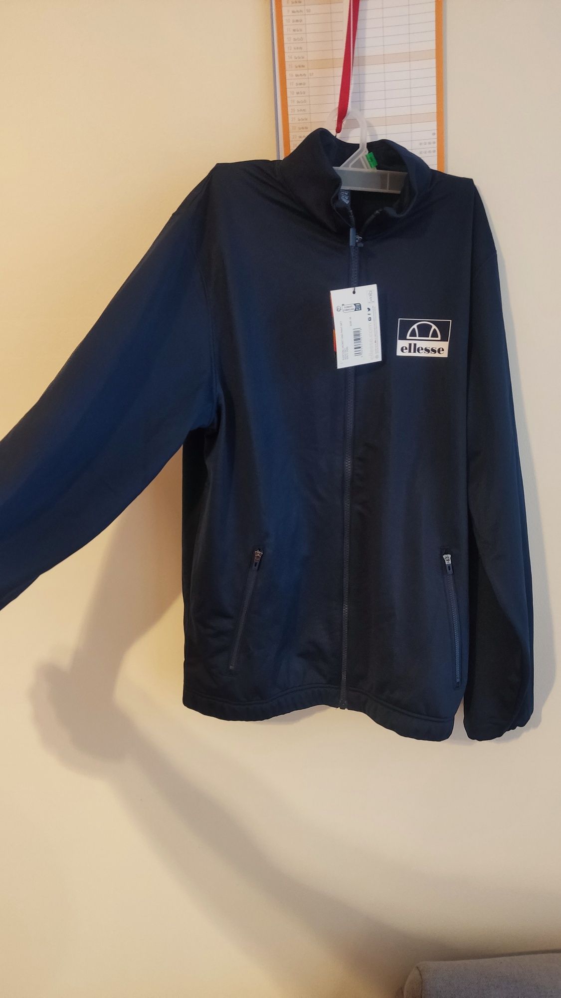 Bluza Elesse z metką Zalando M i L
