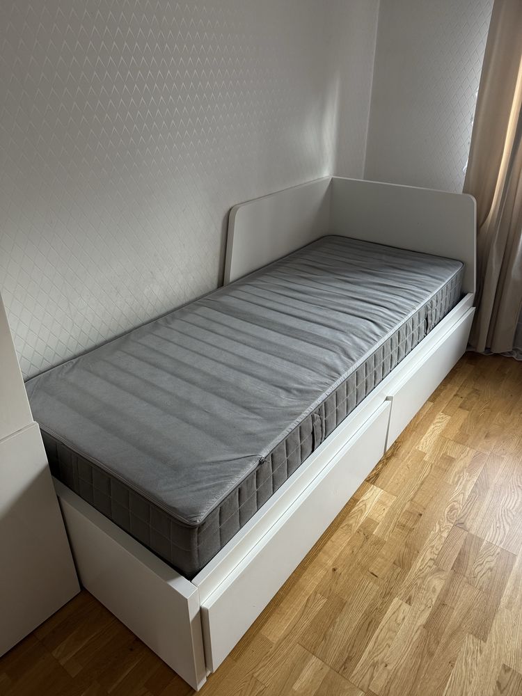 Łóżko białe IKEA 80x200cm - pomieści 2 materace