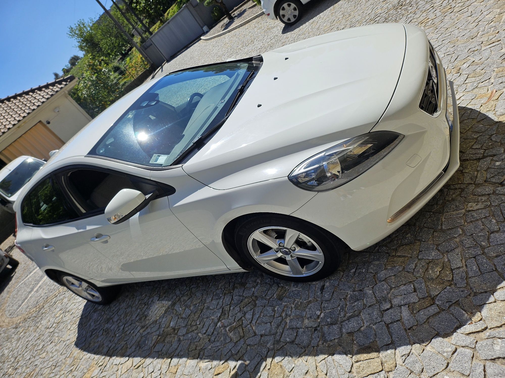 Vendo Volvo V40 Branco