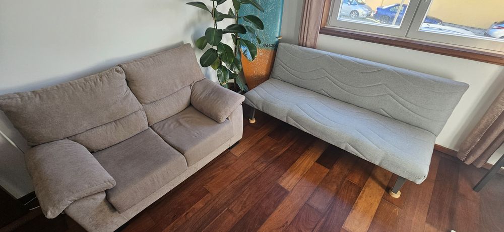 Vendo 2 Sofás ( 2 lugares + sofá cama )