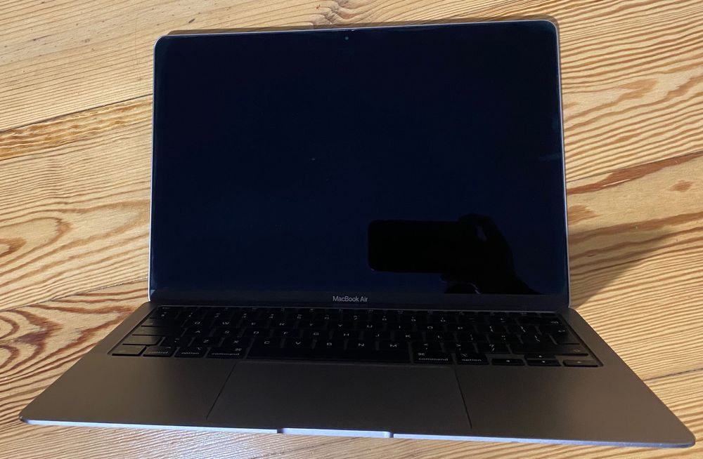 MacBook Air 13-inch 2020 / M1/ 8 GB RAM / 256 GB SSD