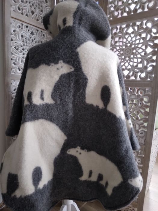 Unikalne wełniane poncho norweskie