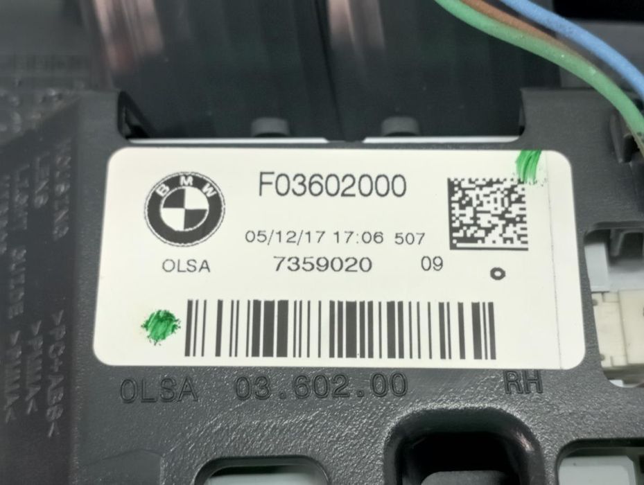 Farolim da mala direito BMW 1 (F20)