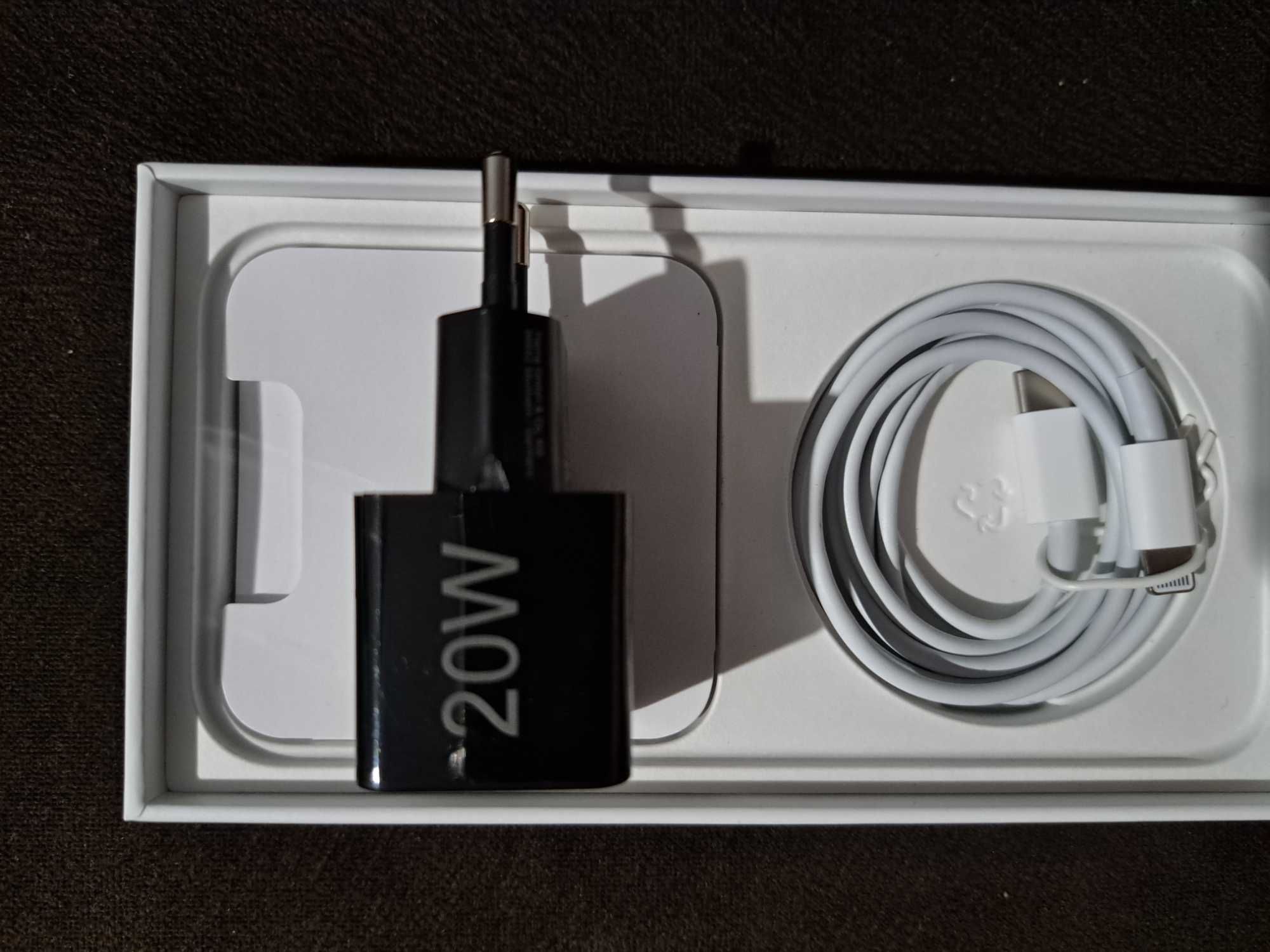 iPhone 13 128GB kondycja baterii 100%