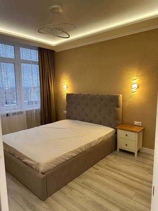 Квартира с мебелью и техникой в автономном, новом ЖК.