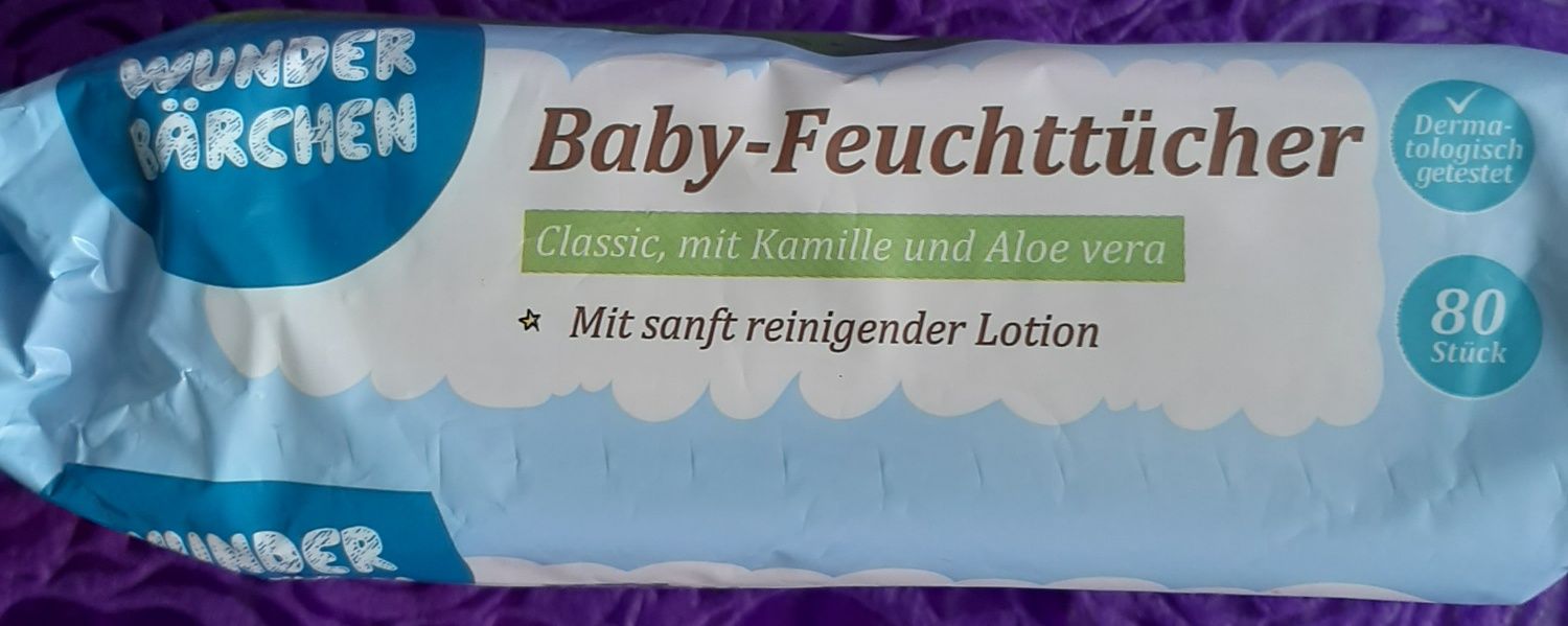 Детские влажные салфетки Baby Feuchttücher
80 штук с алоэ, ромашкой.