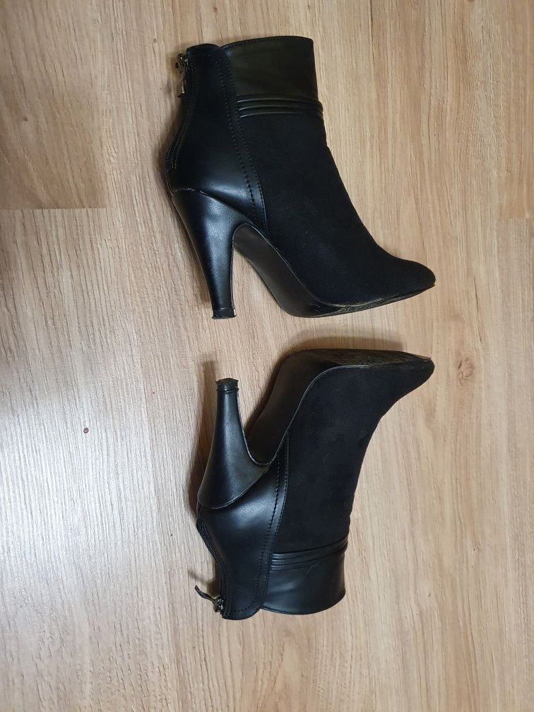 Botki na obcasie jak nowe kupione w CCC