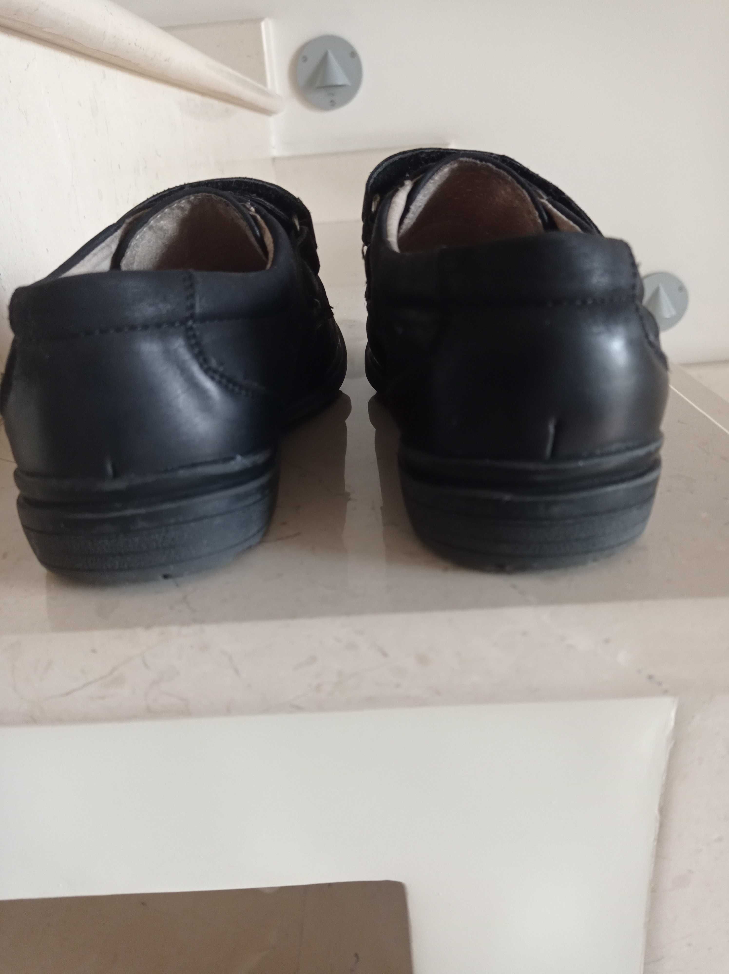 Кожаные туфли для мальчика Lapsi