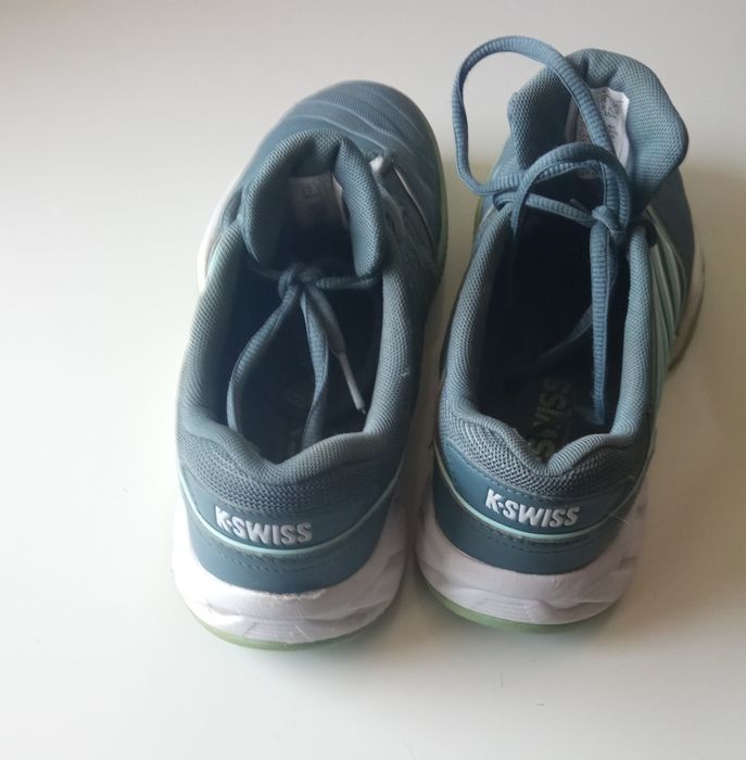 Кросівки чоловічі 37 розмір