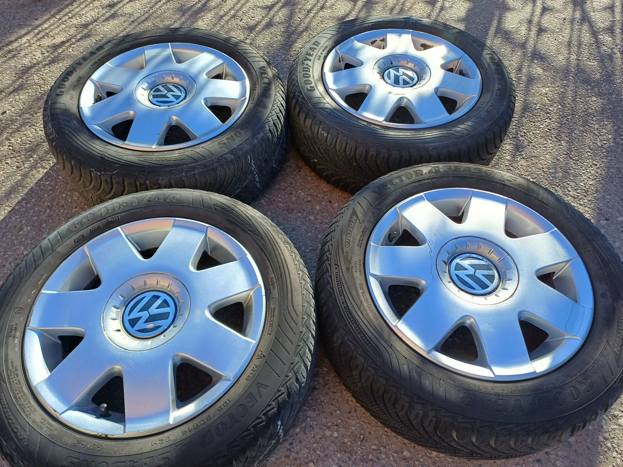 Oryginalne felgi 14" VW Polo 5x100 et43 6J oc57,1mm