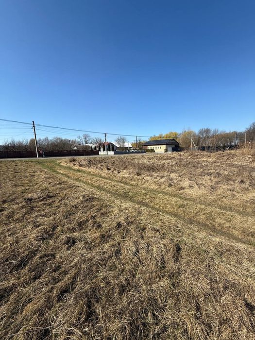 Продаж земельних ділянок, в с. Шипинці біля дороги (р-н Балії).