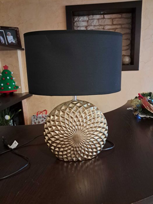 Lampa stołowa elektryczna czarno-złota