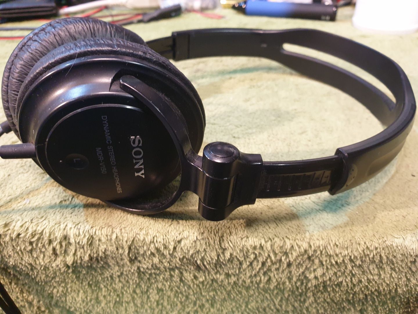 SONY MDR-V150 słuchawki nauszne przewodowe.