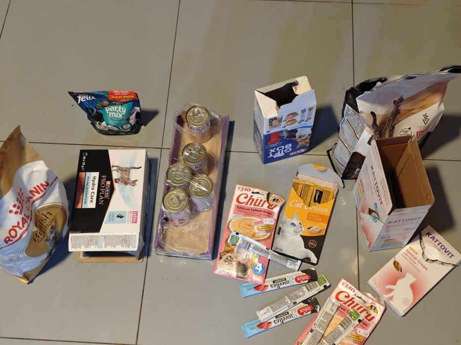 Leve toda a ração para gatos por 20 euros.