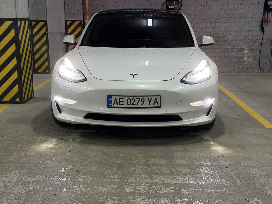 Tesla model 3 dual motor