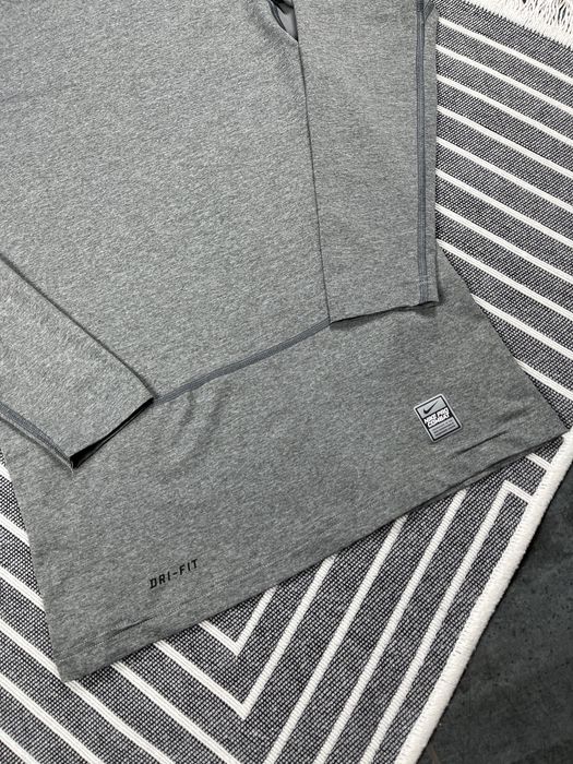 Чоловічий спортивний лонгслив рашгард Nike Pro Combat