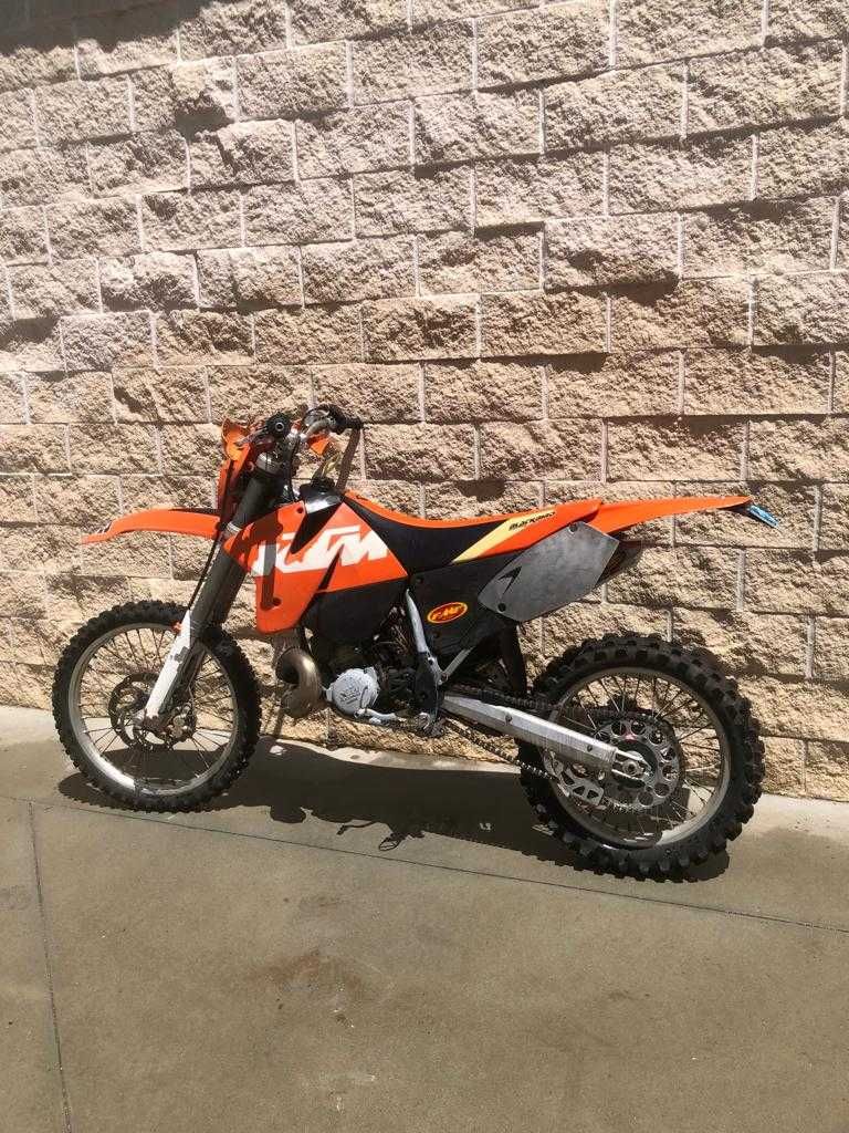 KTM 250 matriculada