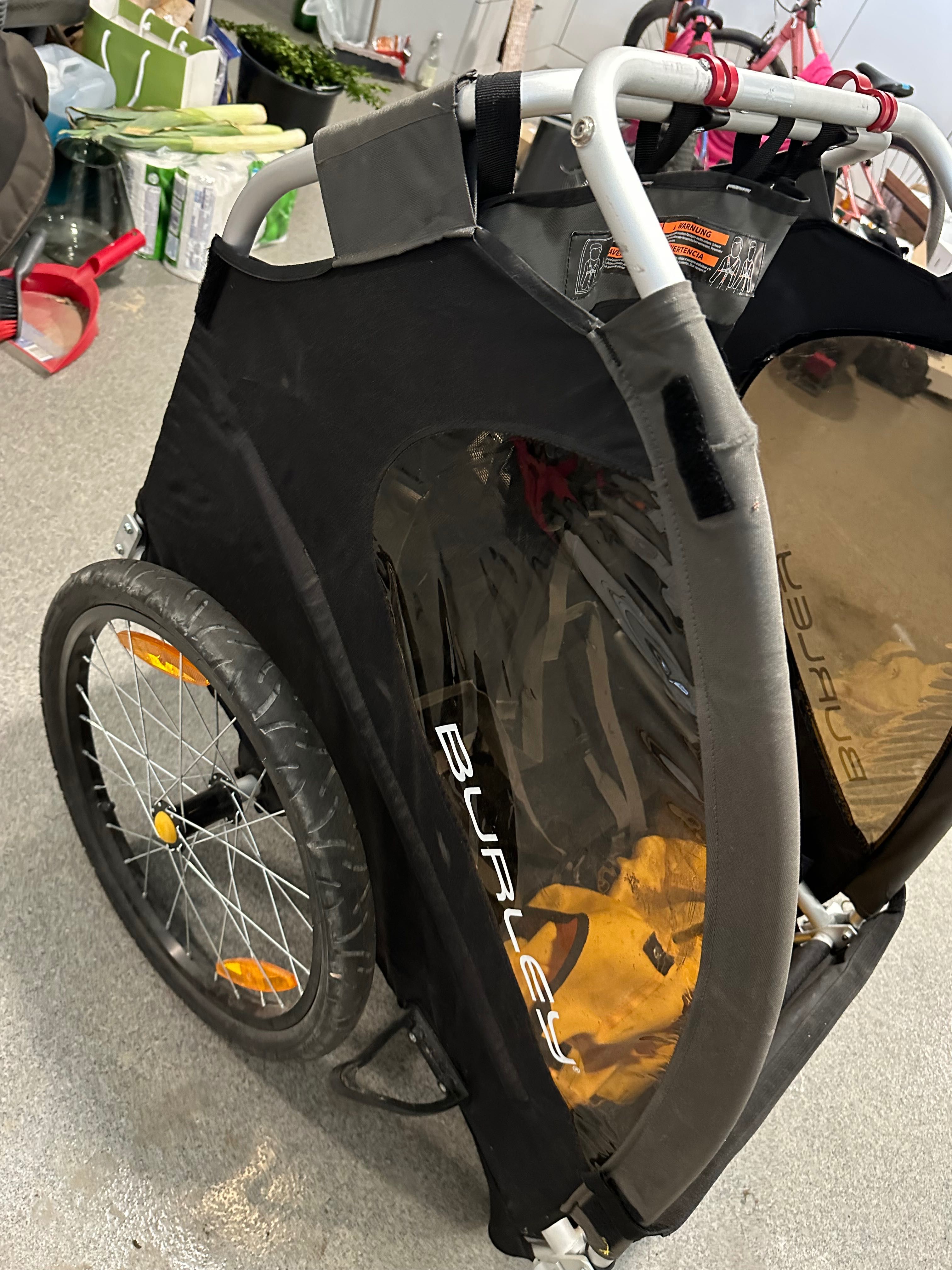 Przyczepka rowerowa dla dzieci BURLEY BEE Double - dwuosobowa