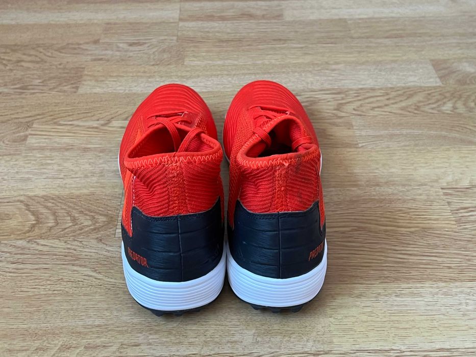 Сороконожки Adidas оригінал 45,5 розміру