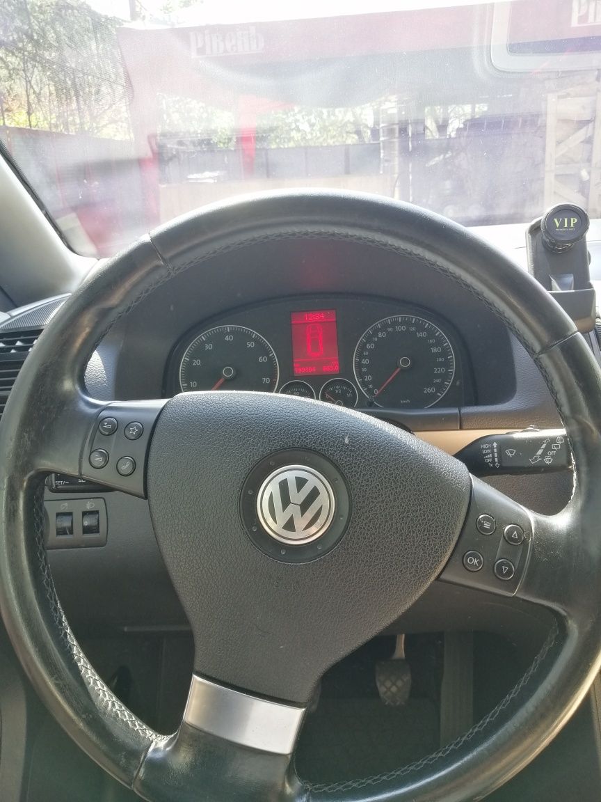 Volkswagen touran Cross