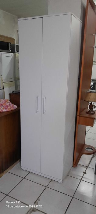 Móvel lacado multiusos