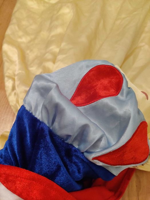 Śnieżka 5-6/110-116/strój sukienka/nie śpiąca królewna/Księżniczka/bal