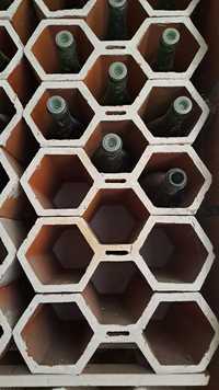 Garrafeira bloco hexagonal 70 unidades