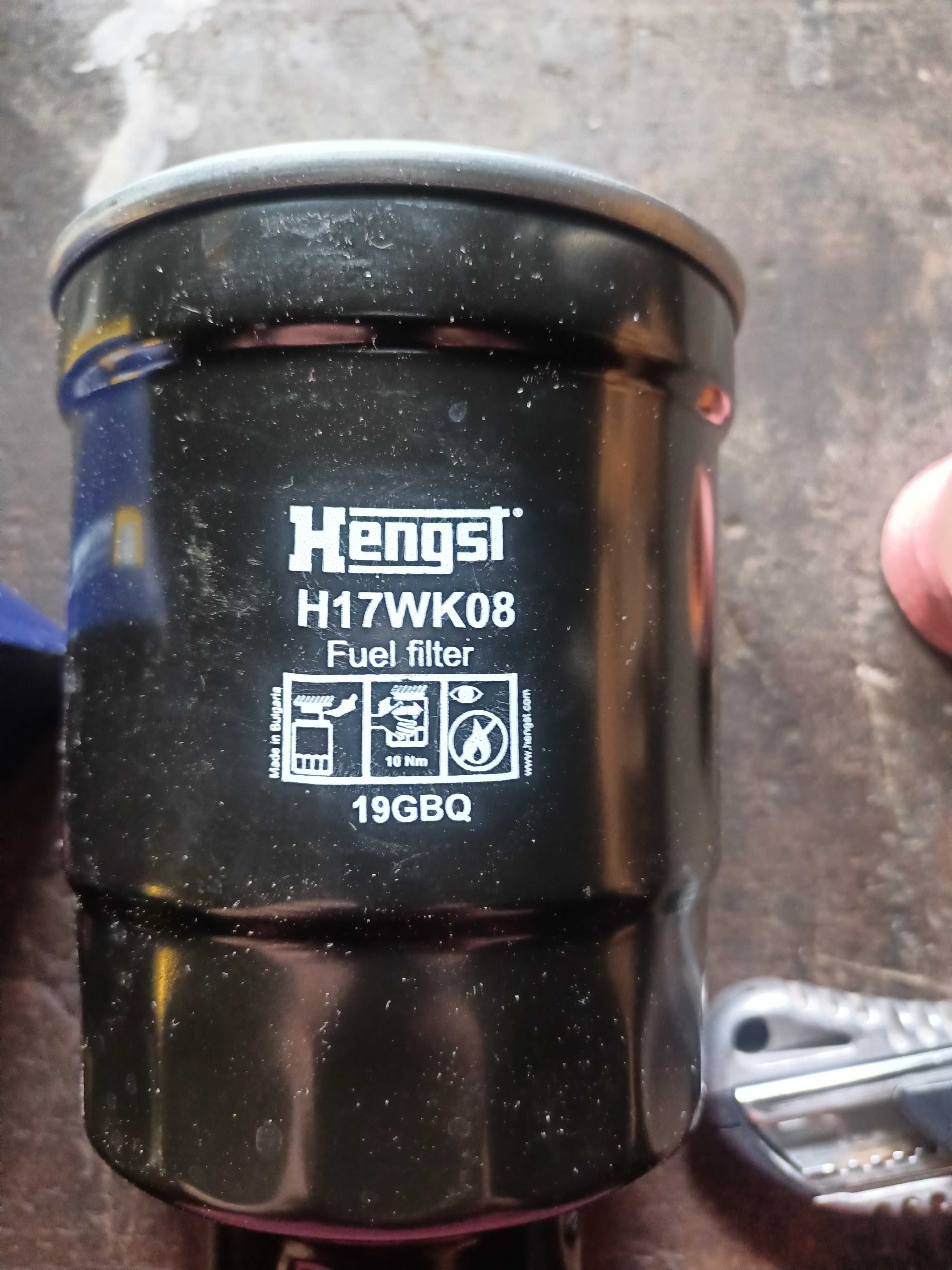 Nowy filtr paliwa H17wk08