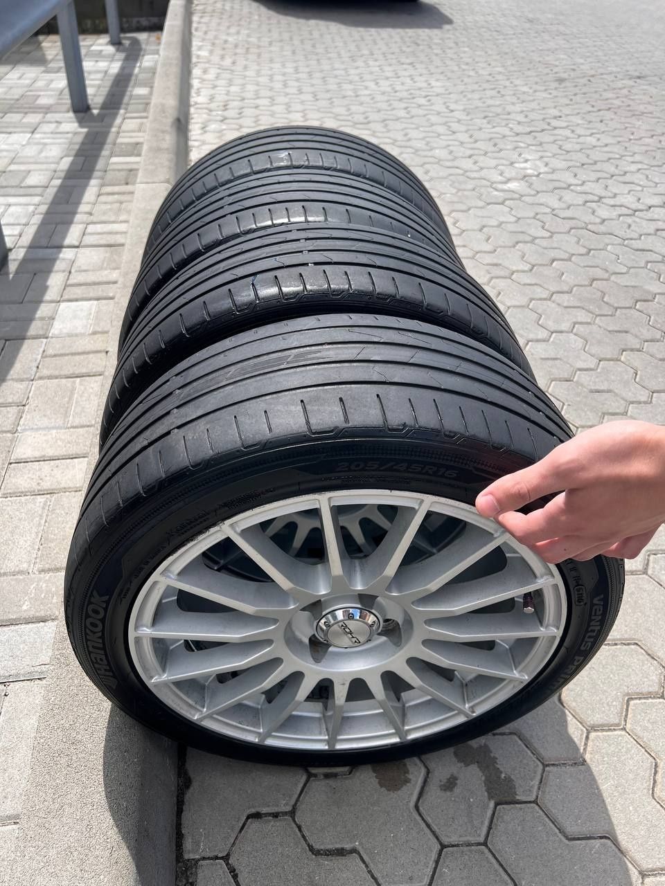 Диски з резиною 205/45/16