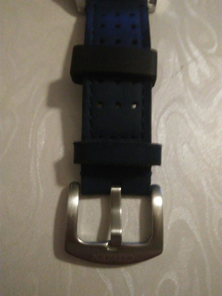 Zegarek kwarcowy Guess Chronograph.