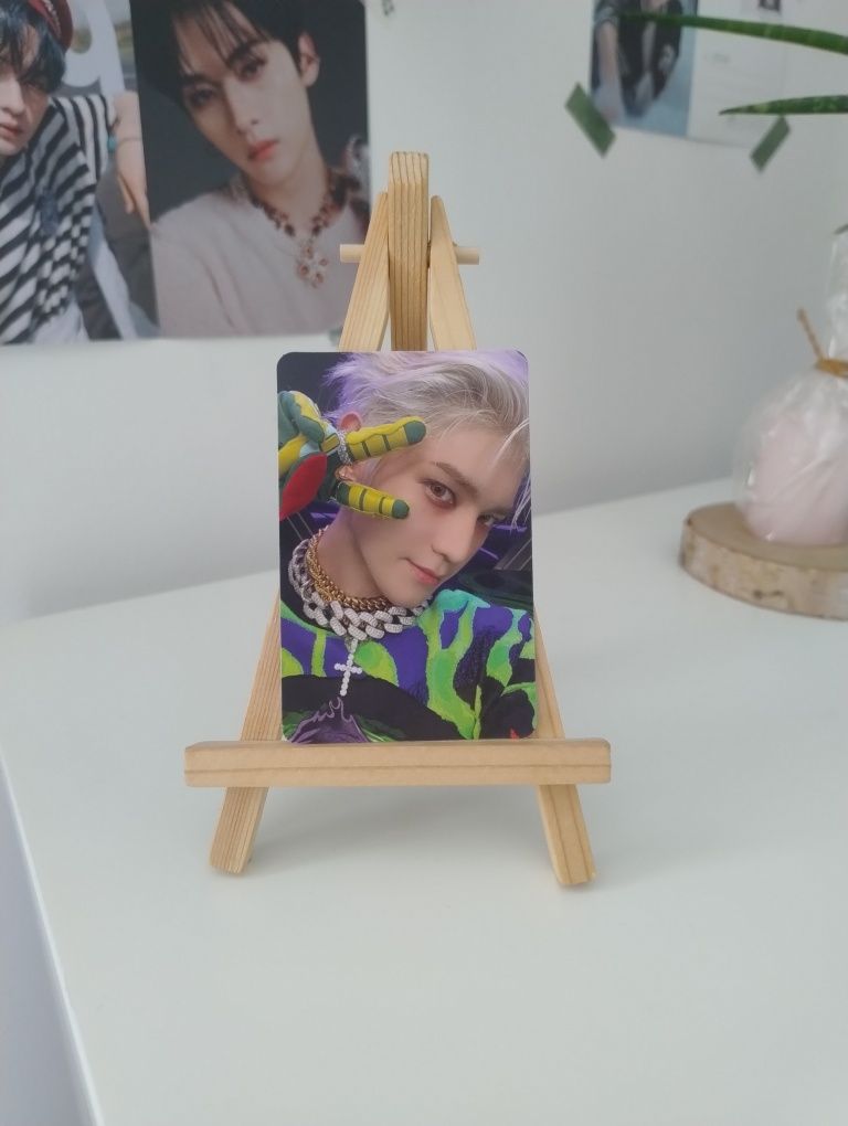 taeyong 2 baddies photocard