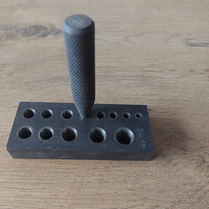 Kastownik okrągły jubilerski do oprawy kamieni