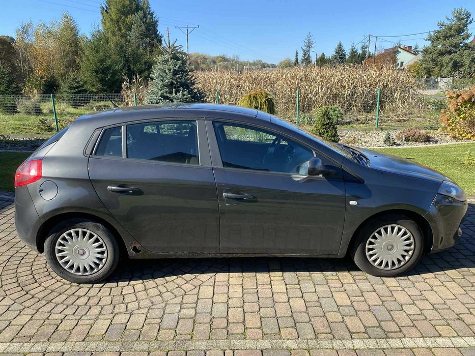 Fiat Bravo 2011 • 1.4 • LPG • Dwa komplety kół  • Klimatyzacja