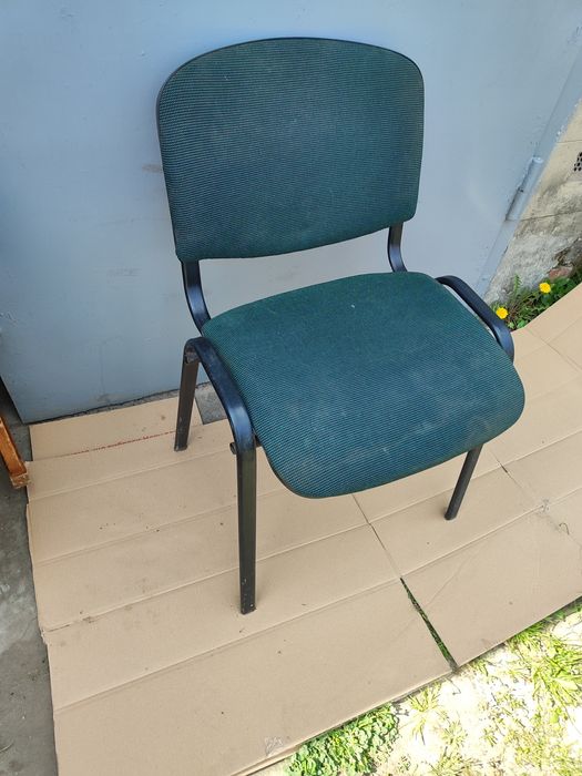 Продам стільці офісні БУ 2 штуки