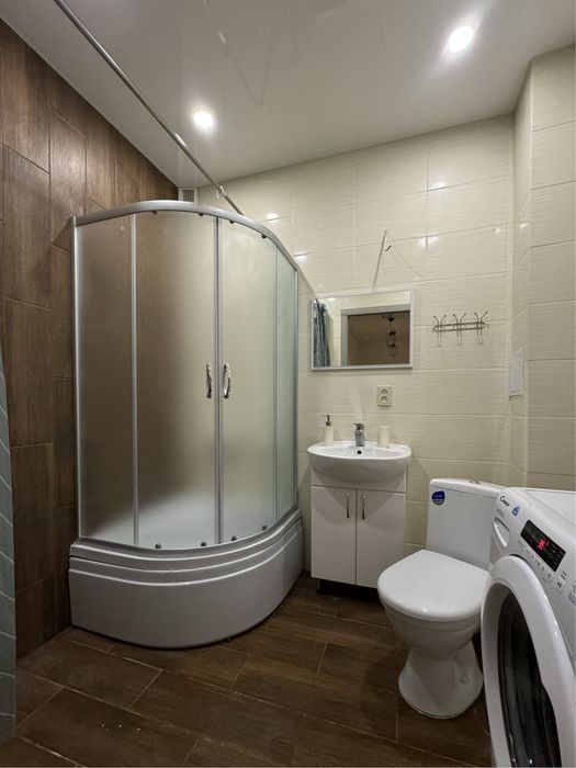 Здам чисту акуратну квартиру 1 поверх Южне Південе Іванова12 біля моря