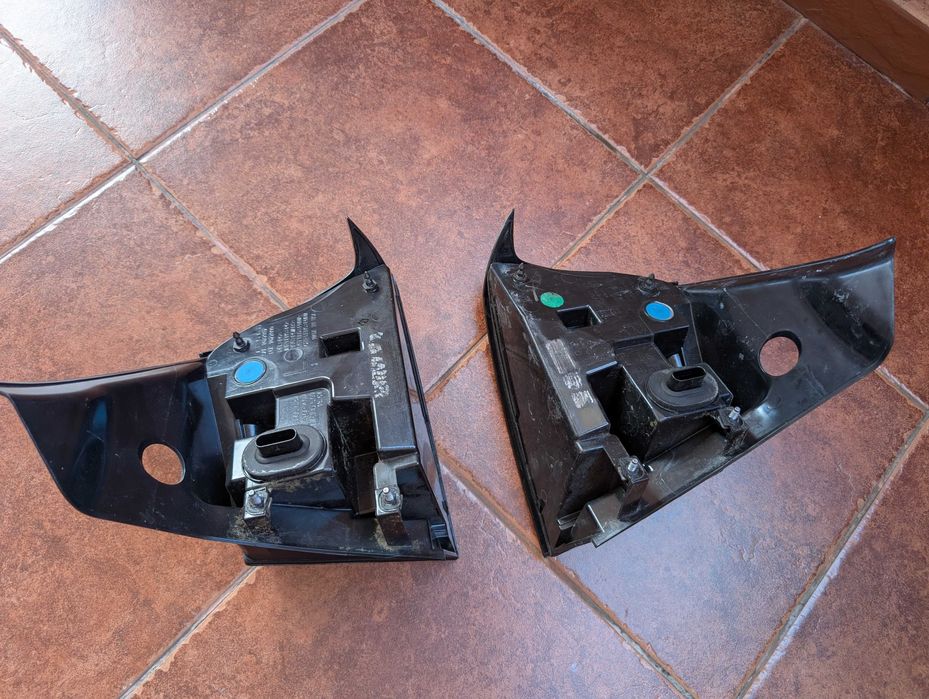 Фонари задние Tesla Model 3/Y Оригинал USA