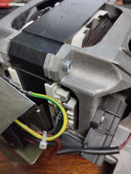 Електродвигун від пральної машини BEKO