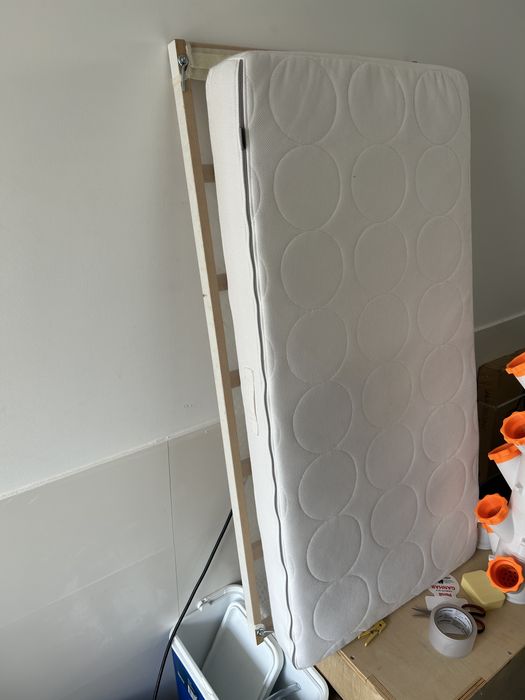 Berço + colchão IKEA